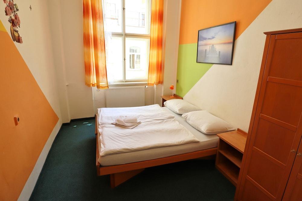 A Plus Hostel - Centrum Prag Dış mekan fotoğraf