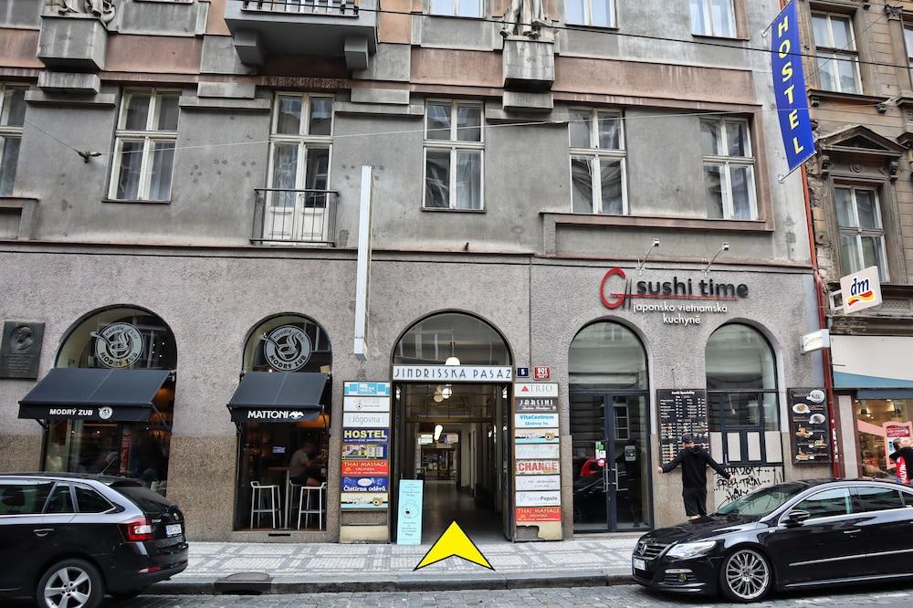 A Plus Hostel - Centrum Prag Dış mekan fotoğraf
